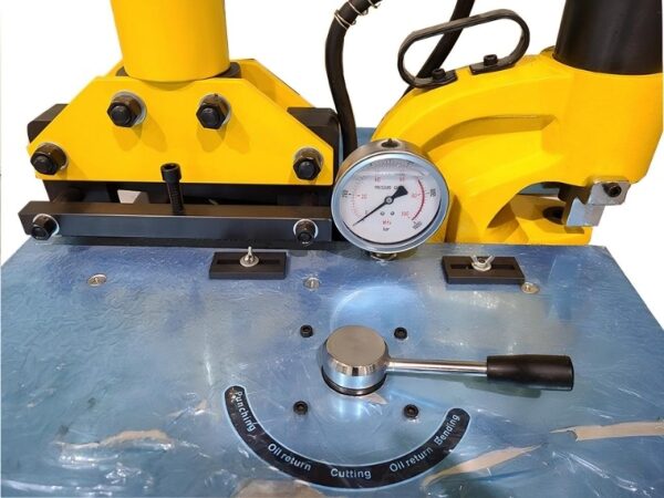 Dobladora de caño eléctrica | PCP200 | de 200 x 12 mm.